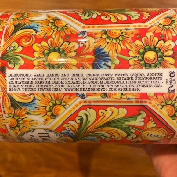 NEW! Deruta Hand Soap Home and Body Company 21.5 fl oz Italian Citrus Red Yellow - Picture 7 of 10